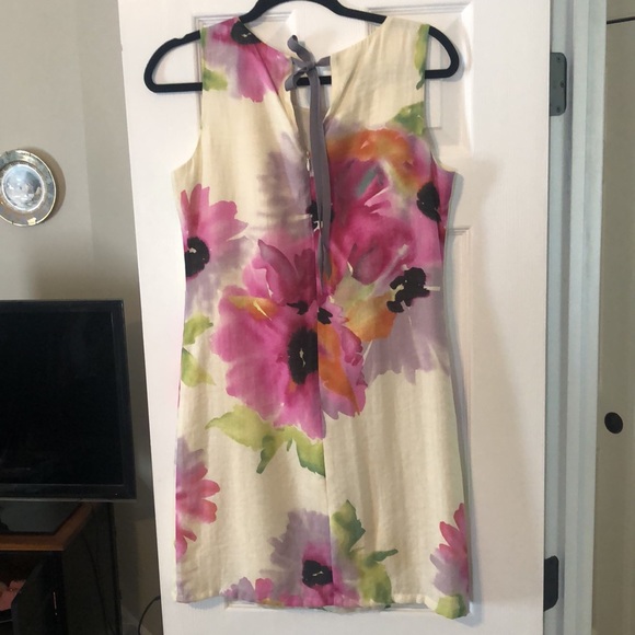 Summer shift dress with watercolor flower - Picture 2 of 3